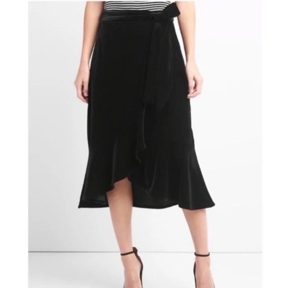 GAP Dresses & Skirts - Gap Black Velvet Midi Skirt